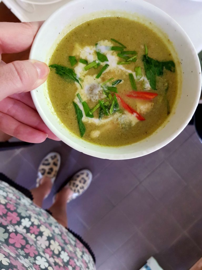 Chiang Mai kokkauskurssi curry annos