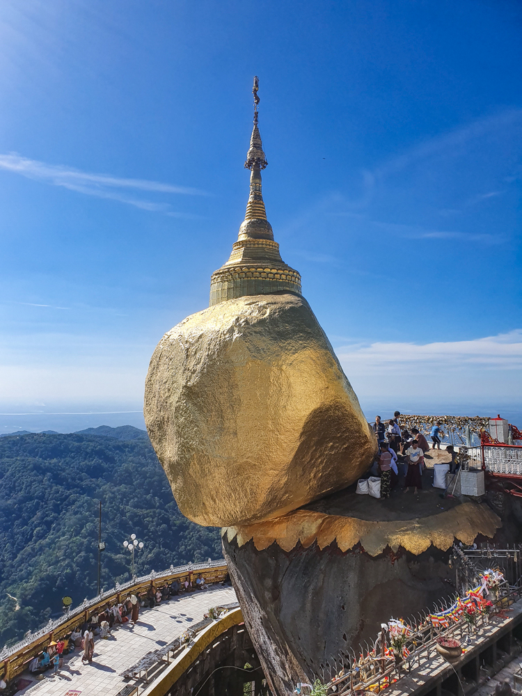 Päiväretki Myanmarissa – Yangonista Golden Rockille