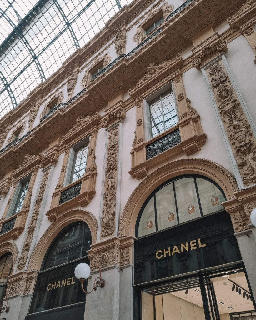 Milano kokemuksia Chanel kauppa